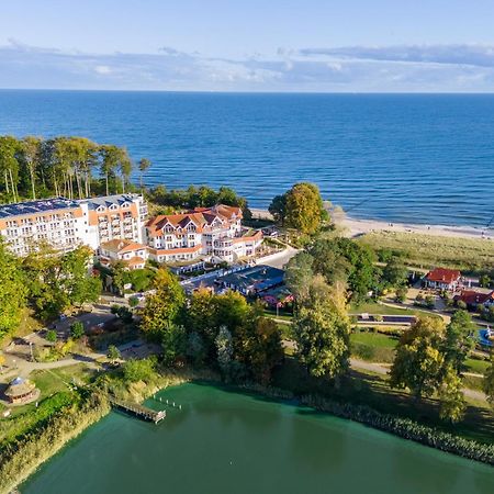 Strandhotel Seerose Kölpinsee Екстериор снимка