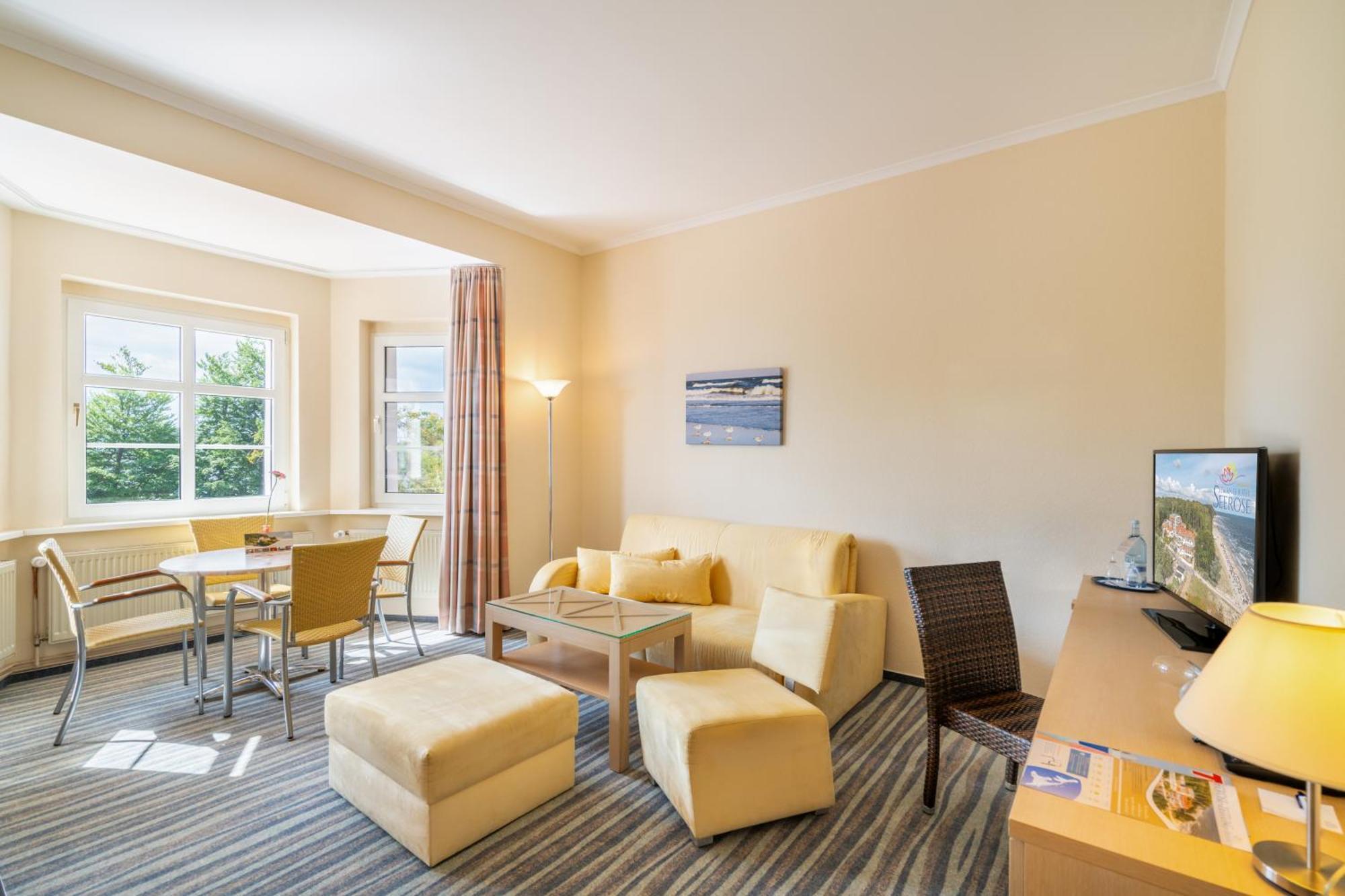 Strandhotel Seerose Kölpinsee Екстериор снимка