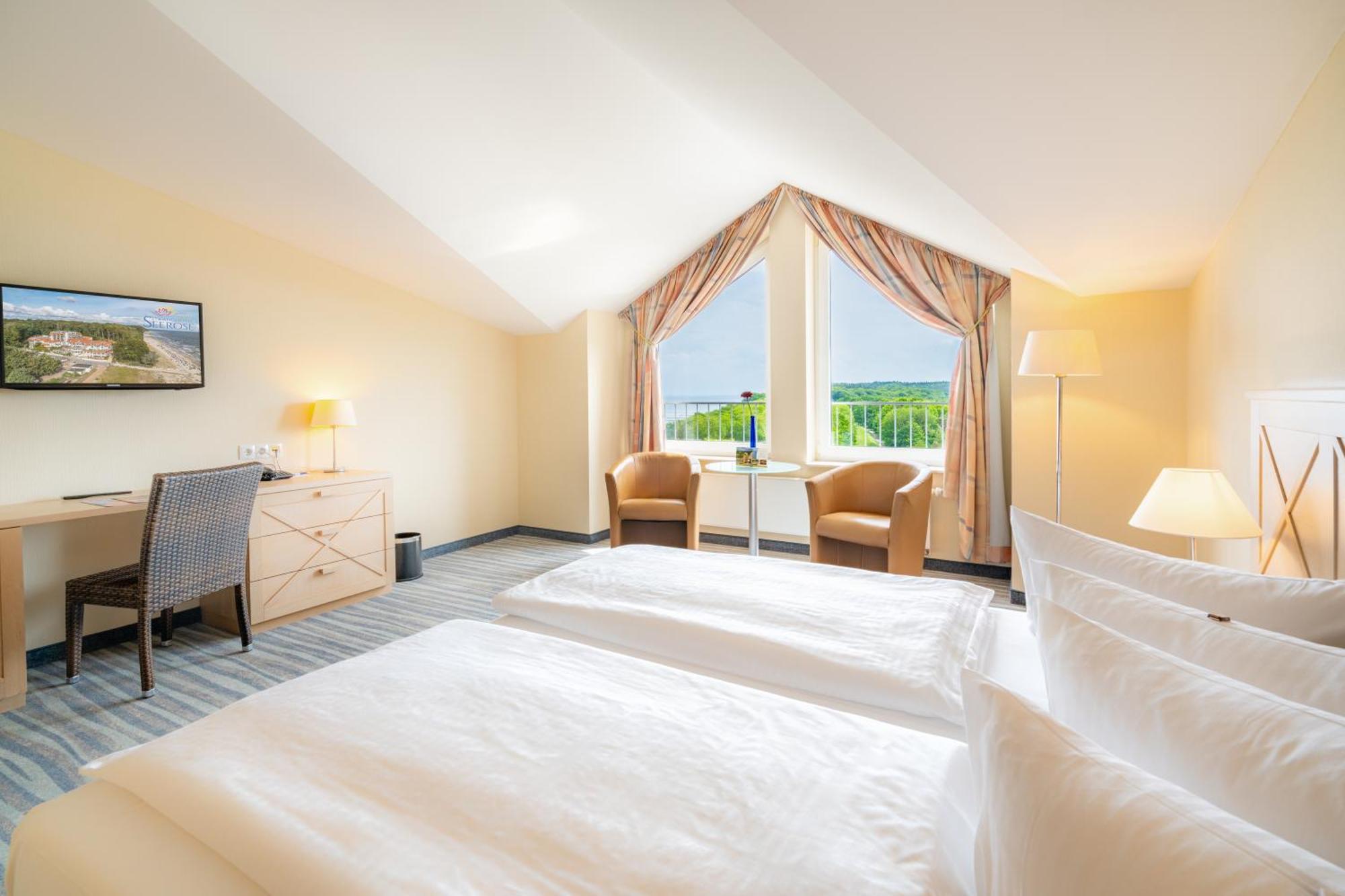 Strandhotel Seerose Kölpinsee Екстериор снимка