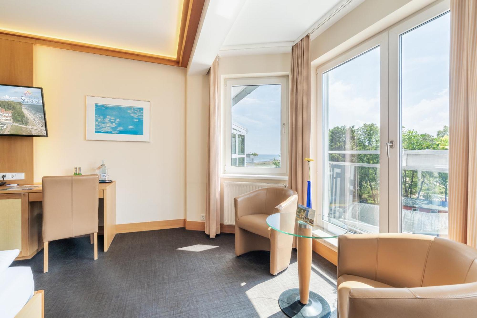 Strandhotel Seerose Kölpinsee Екстериор снимка