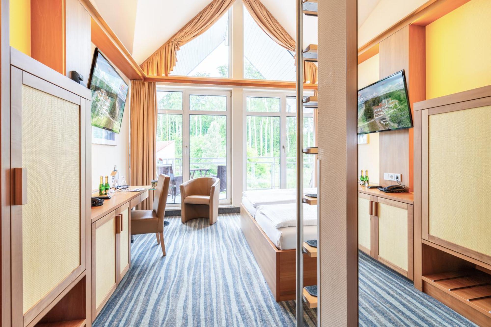 Strandhotel Seerose Kölpinsee Стая снимка